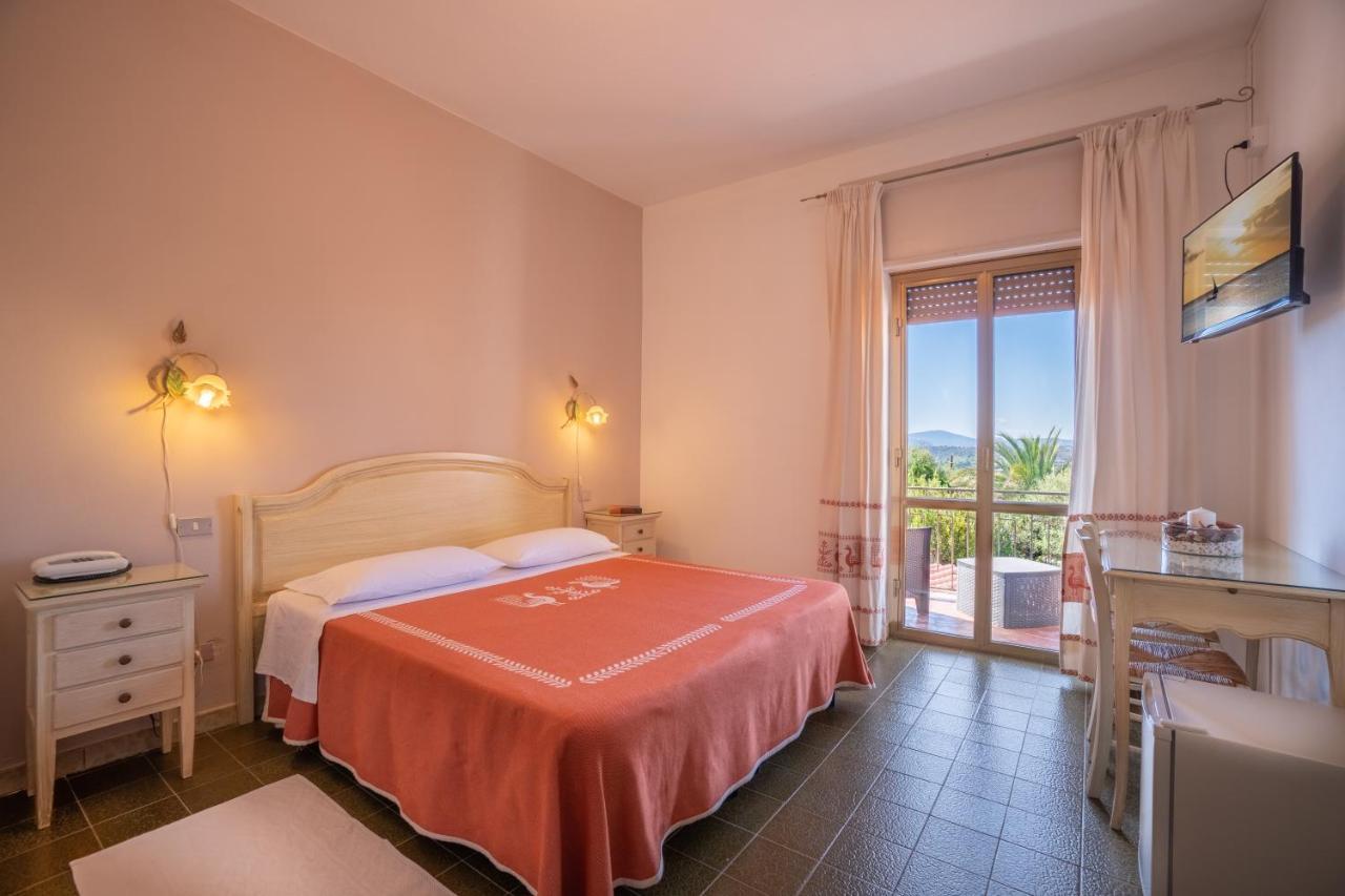 Hotel Casa Mia Arzachena Kültér fotó
